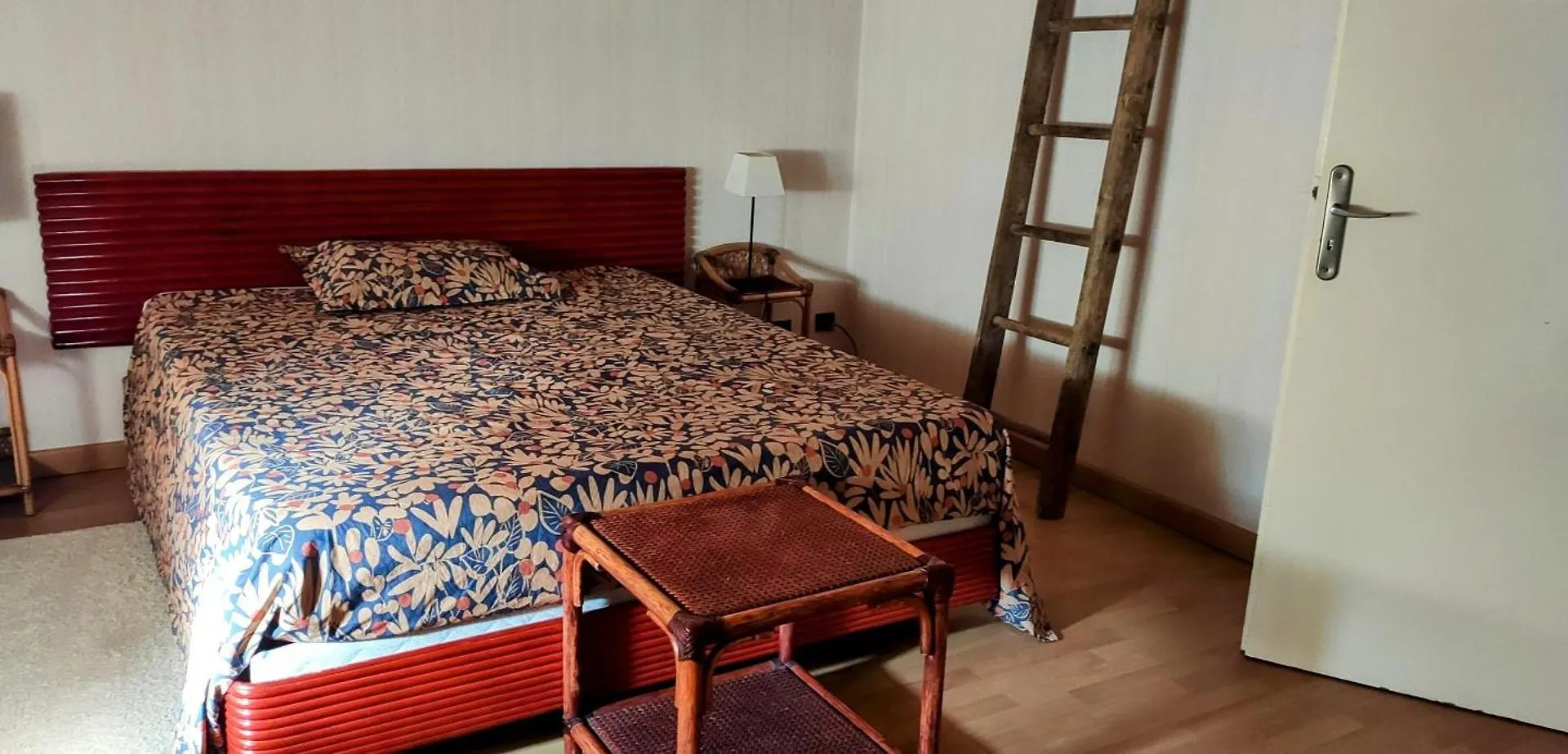 منزل للإقامة Immense Chambre Chez Claire, Quartier Calme, Cour Privee Varces-Allieres-et-Risset