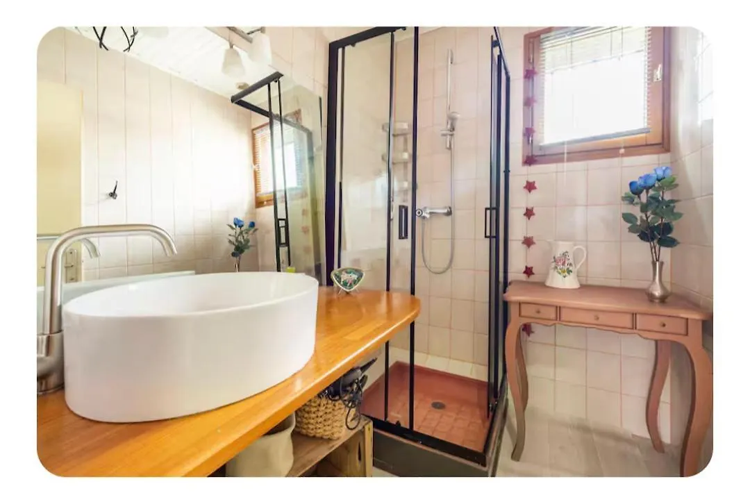 Immense Chambre Chez Claire, Quartier Calme, Cour Privee Varces-Allieres-et-Risset فرنسا